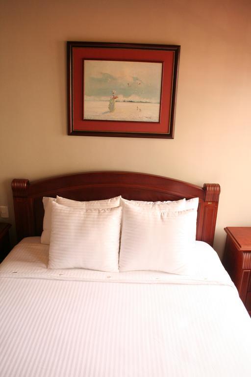 Hotel Maria Isabel Manta Buitenkant foto