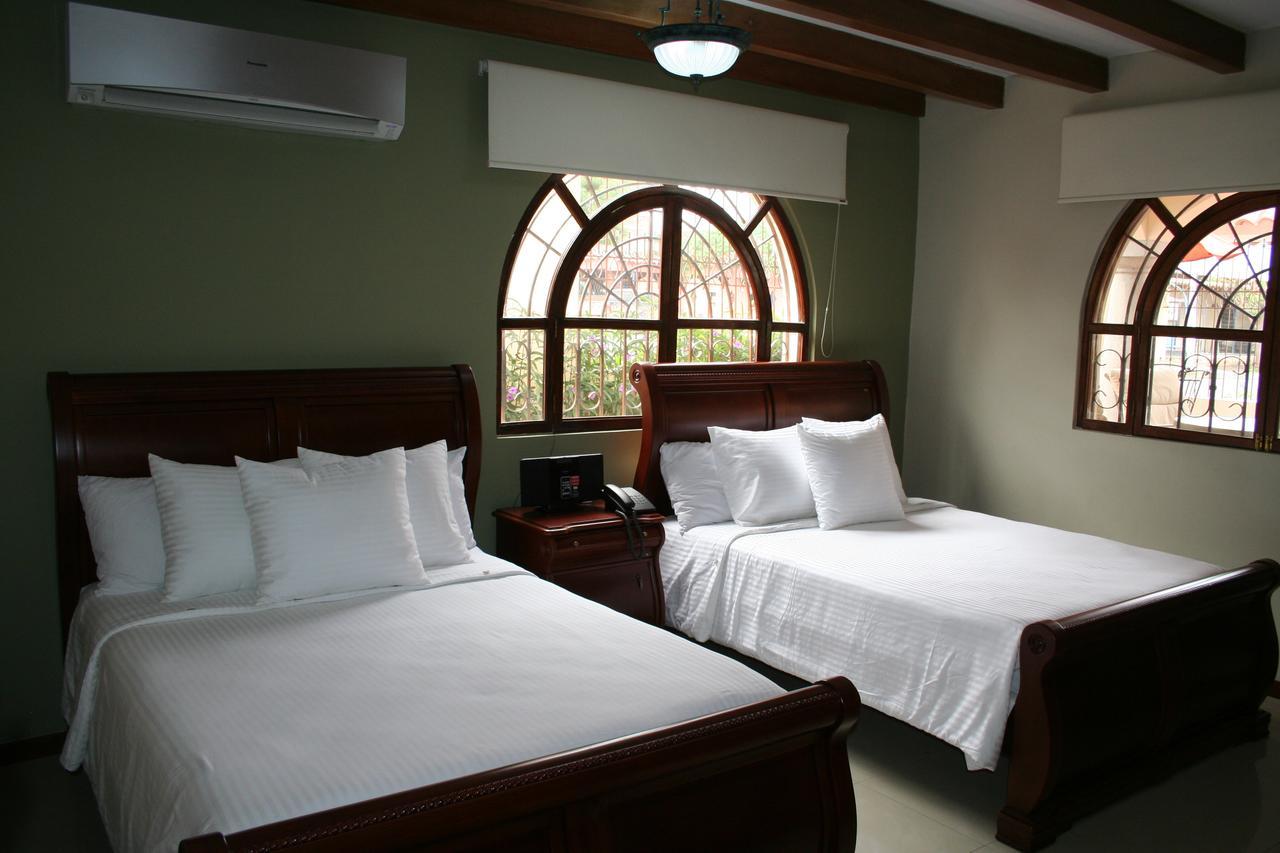 Hotel Maria Isabel Manta Buitenkant foto